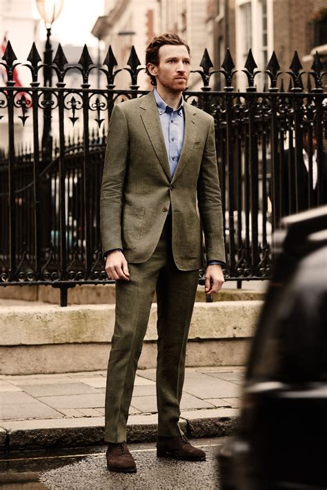 gieves & hawkes suit price.